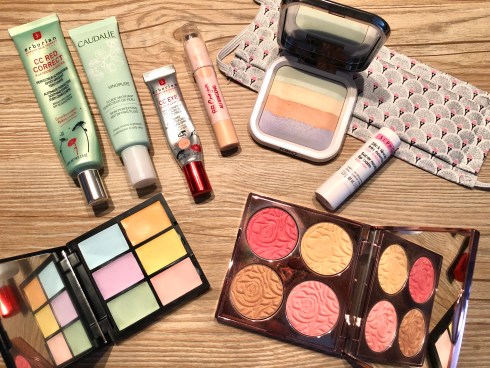 Se maquiller avec un masque So'MakeUp Blog